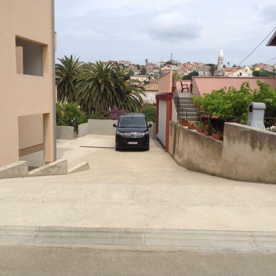 Apartments Villa Forida مالي لوشينغْ المظهر الخارجي الصورة